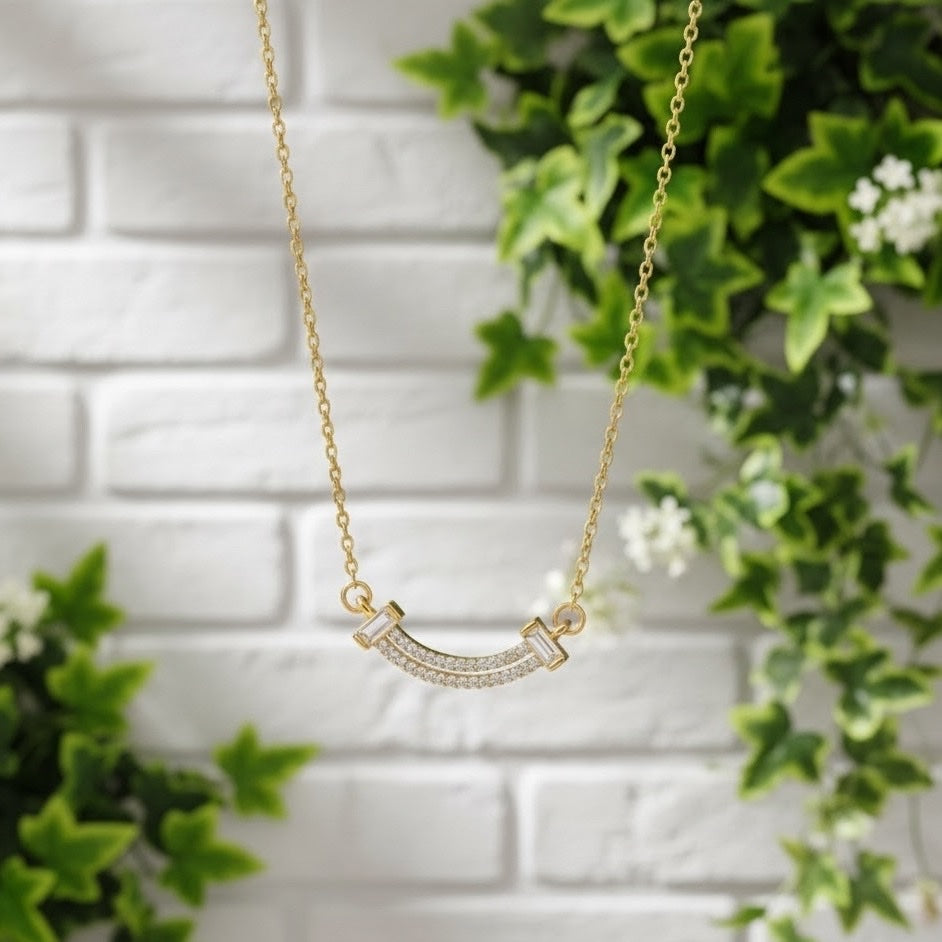 Smile Pavé Necklace